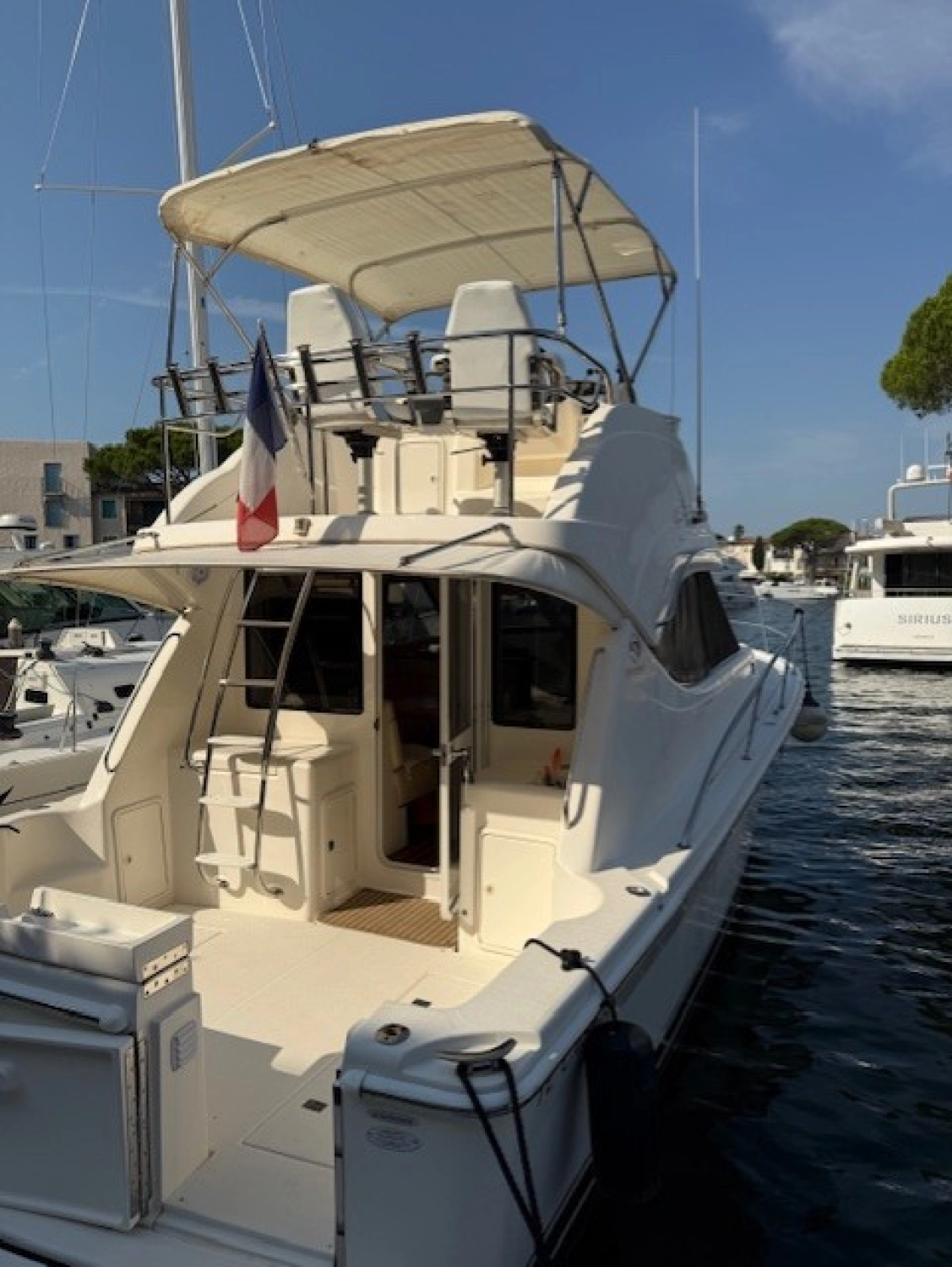 RIVIERA 33