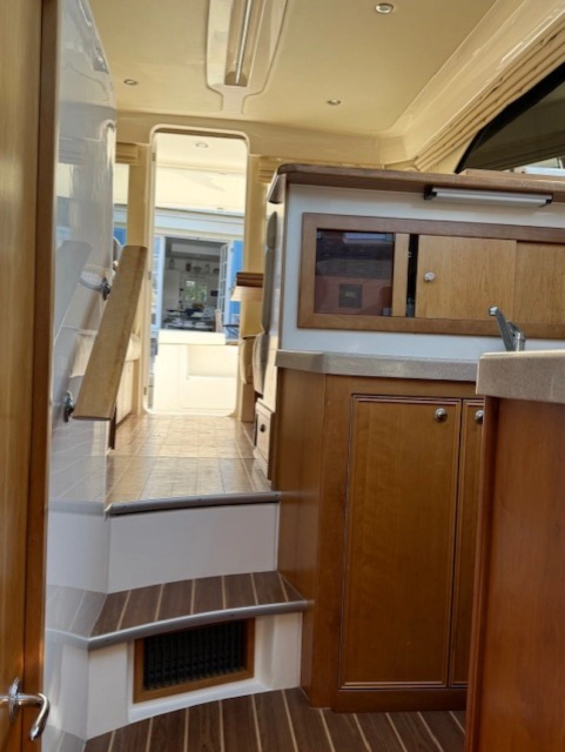 RIVIERA 33