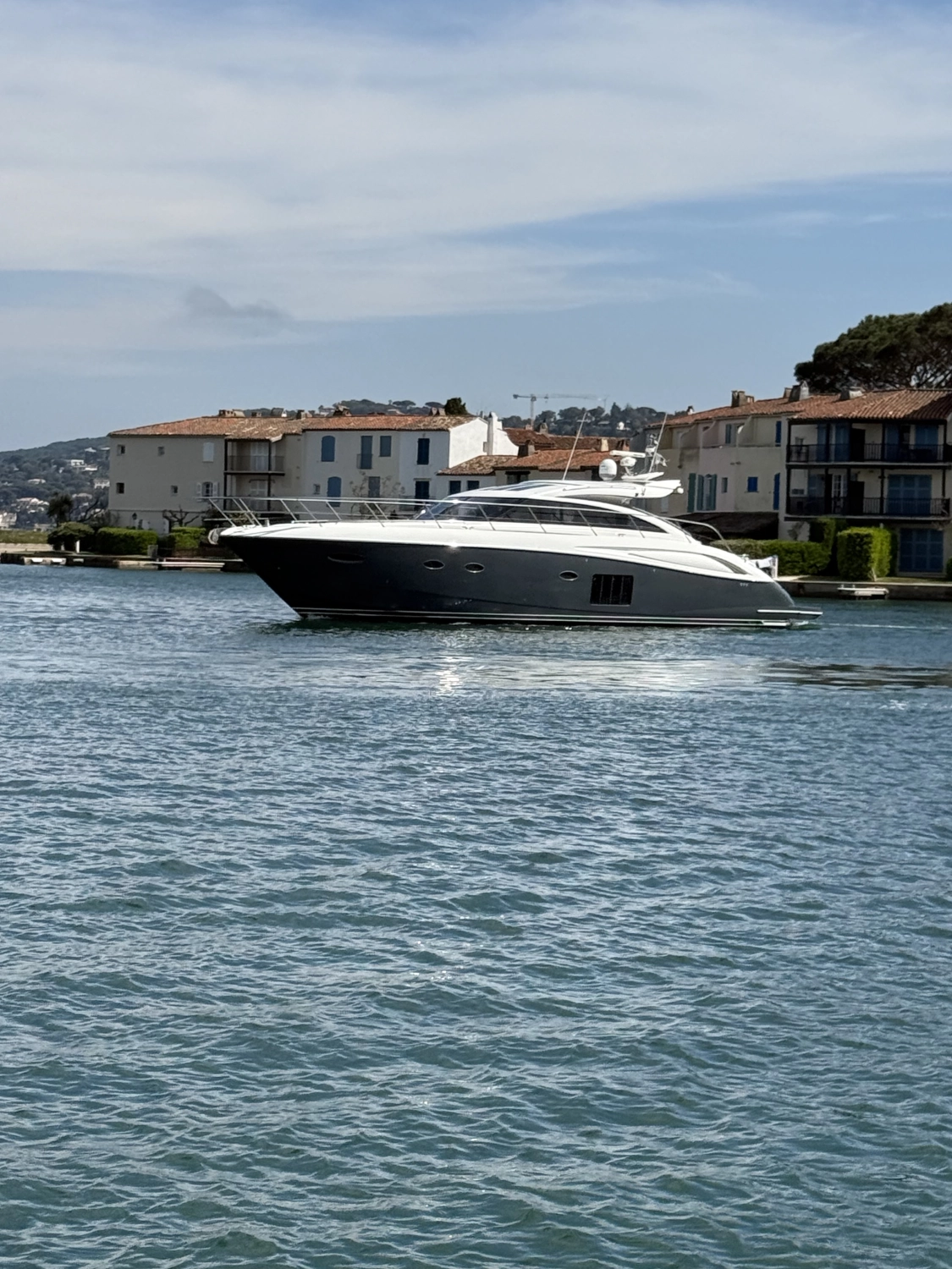 Princess V62