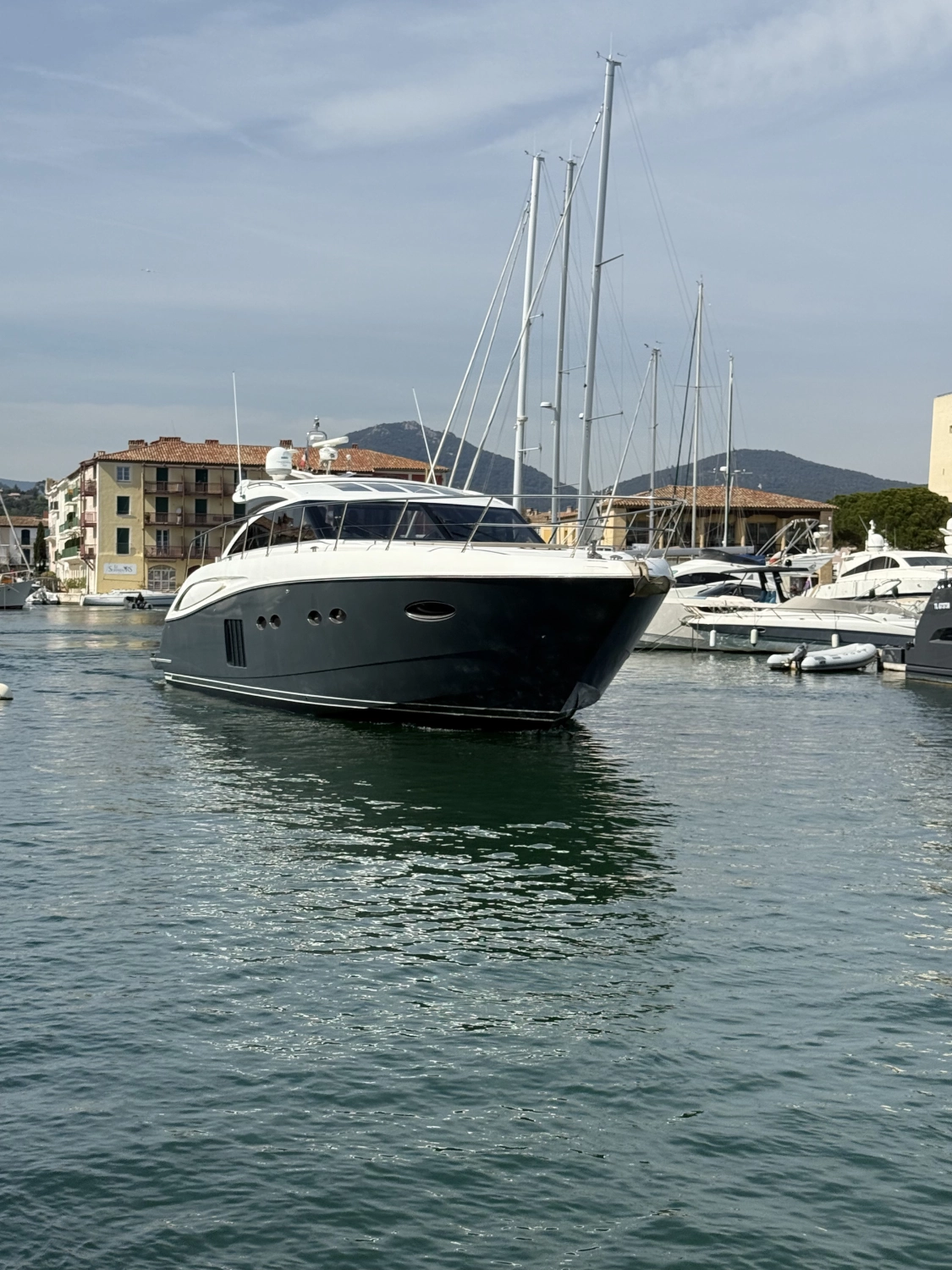 Princess V62