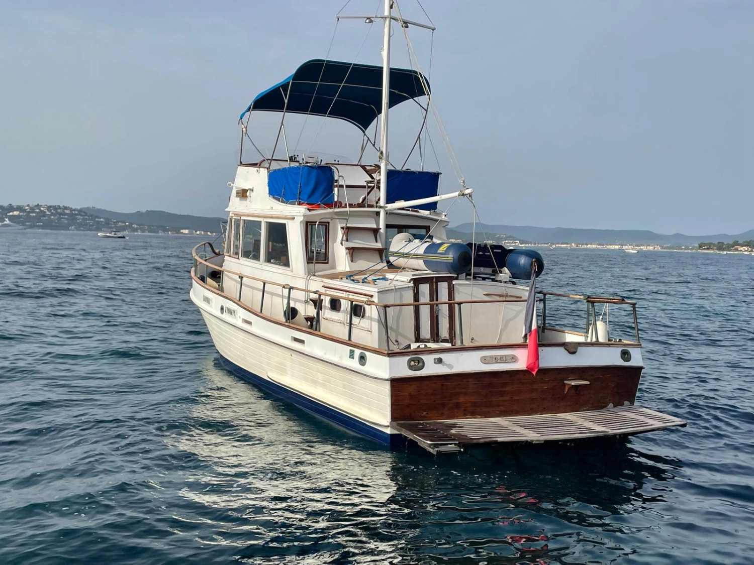 GRAND BANKS TRAWLER 36