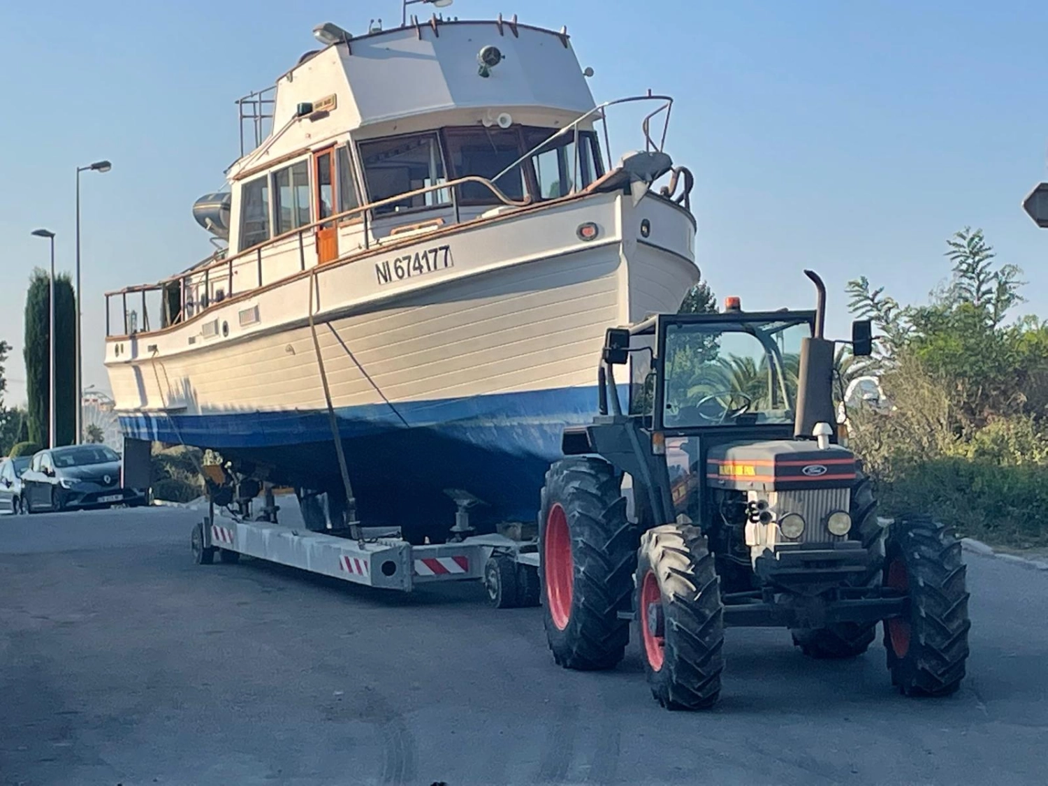 GRAND BANKS TRAWLER 36