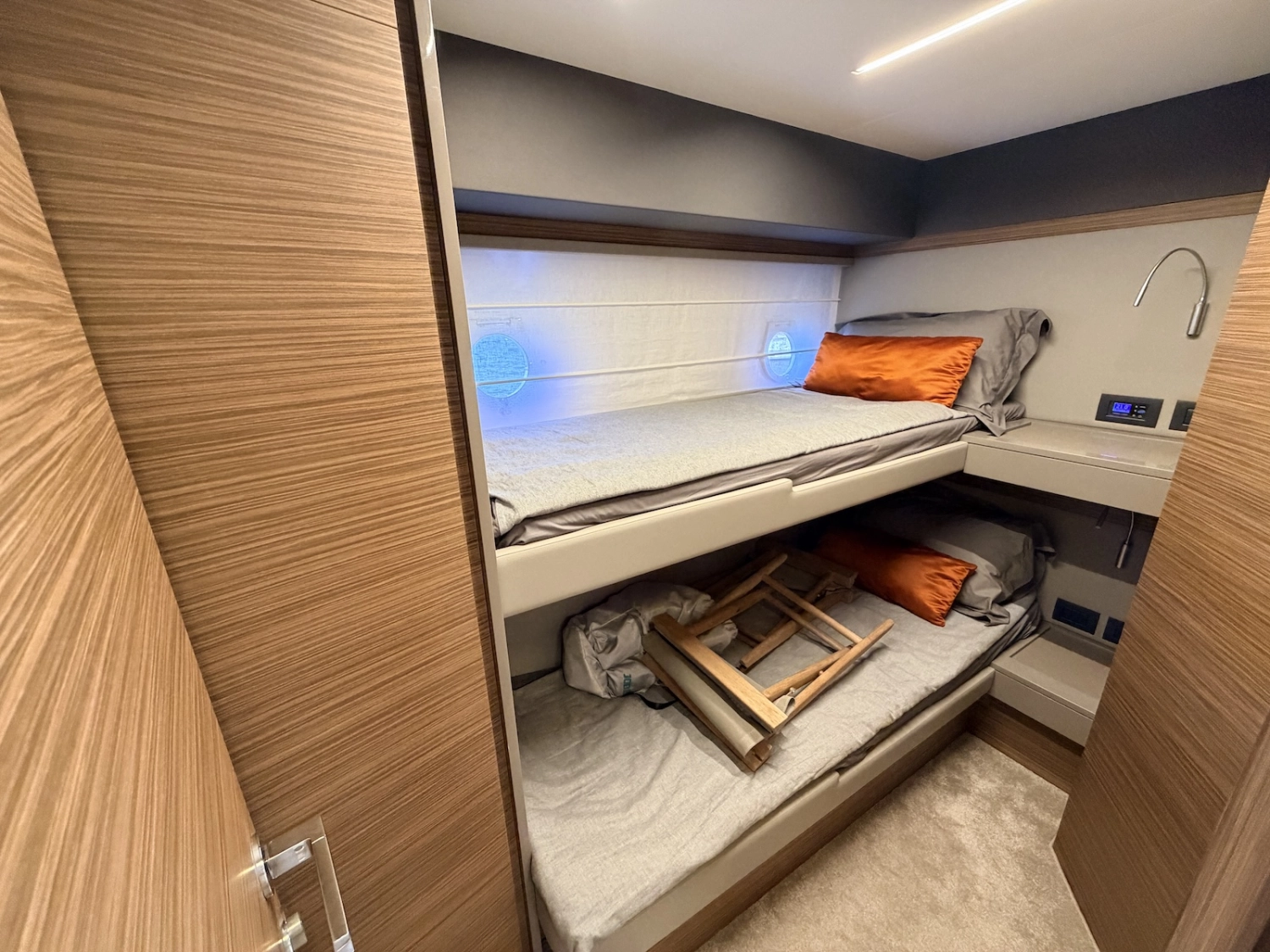FERRETTI YACHTS 450