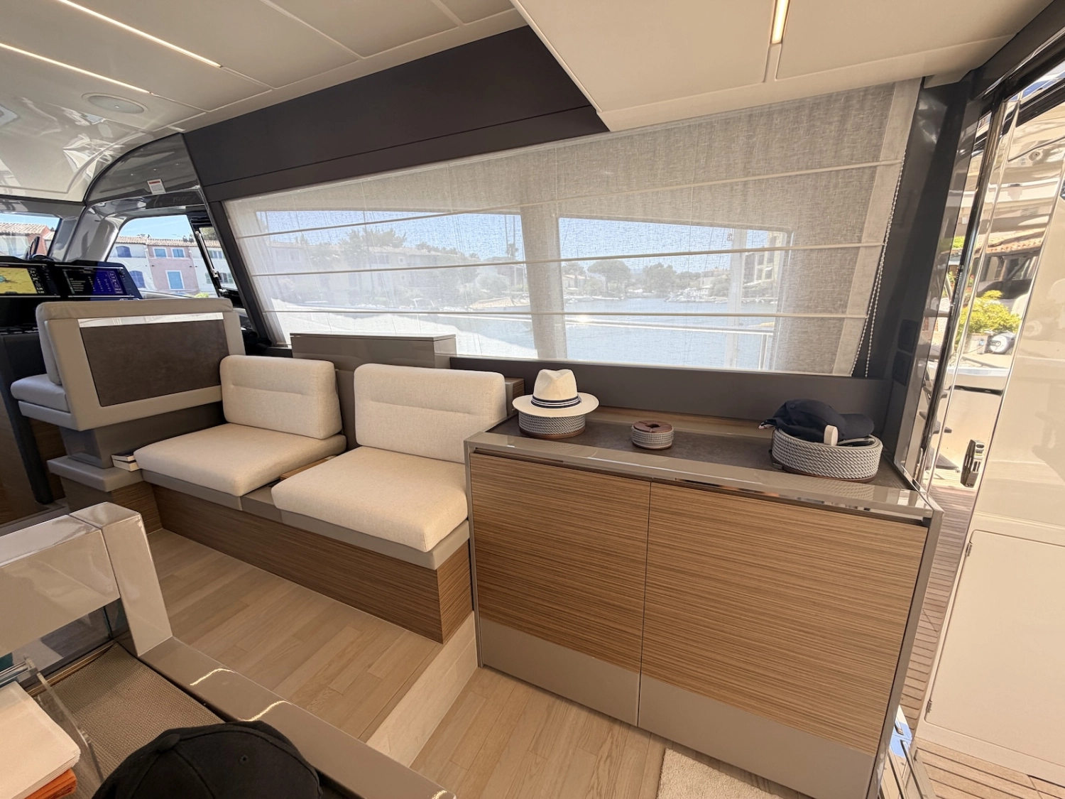 FERRETTI YACHTS 450