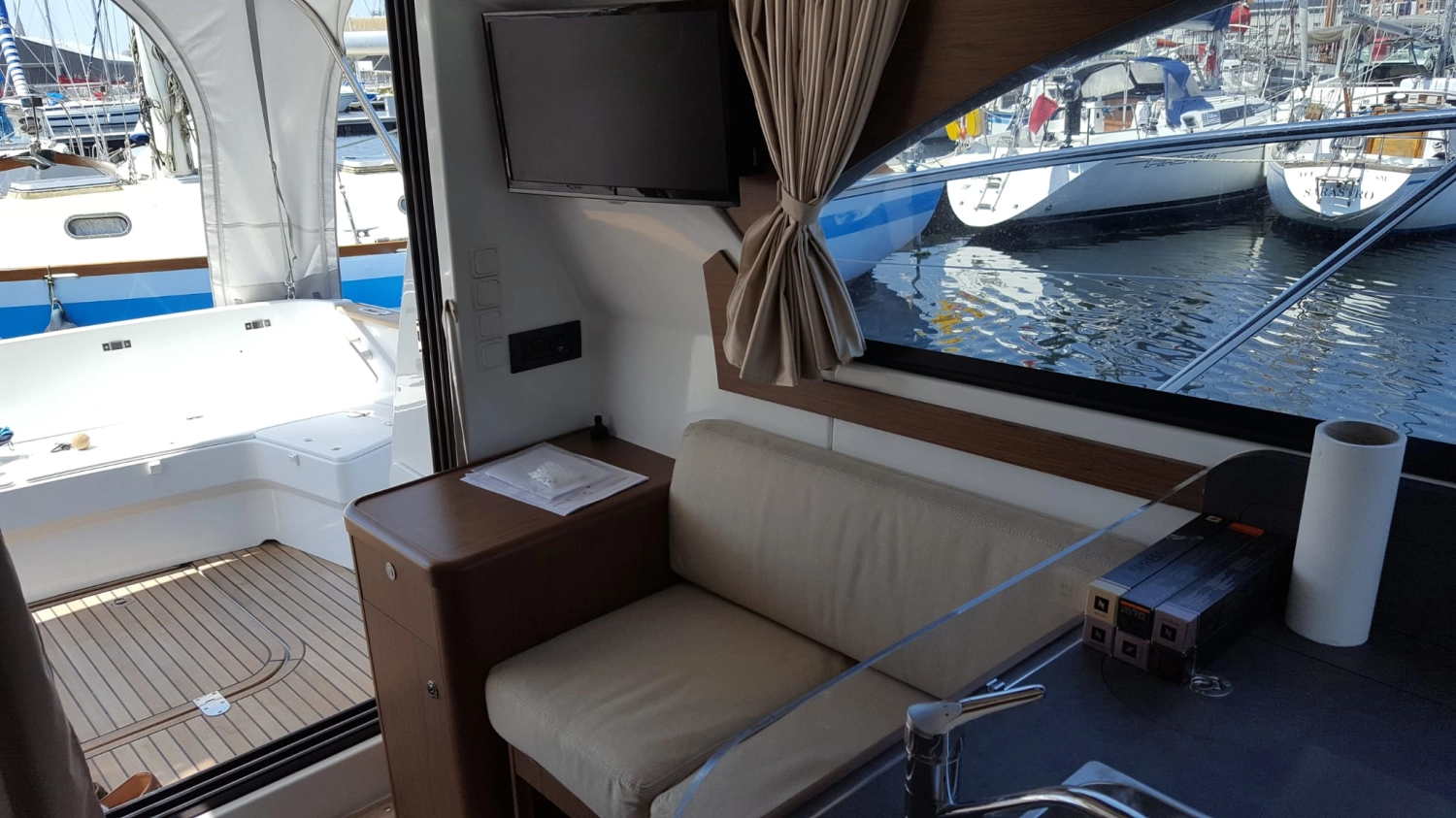 BENETEAU ANTARES 36 FLY