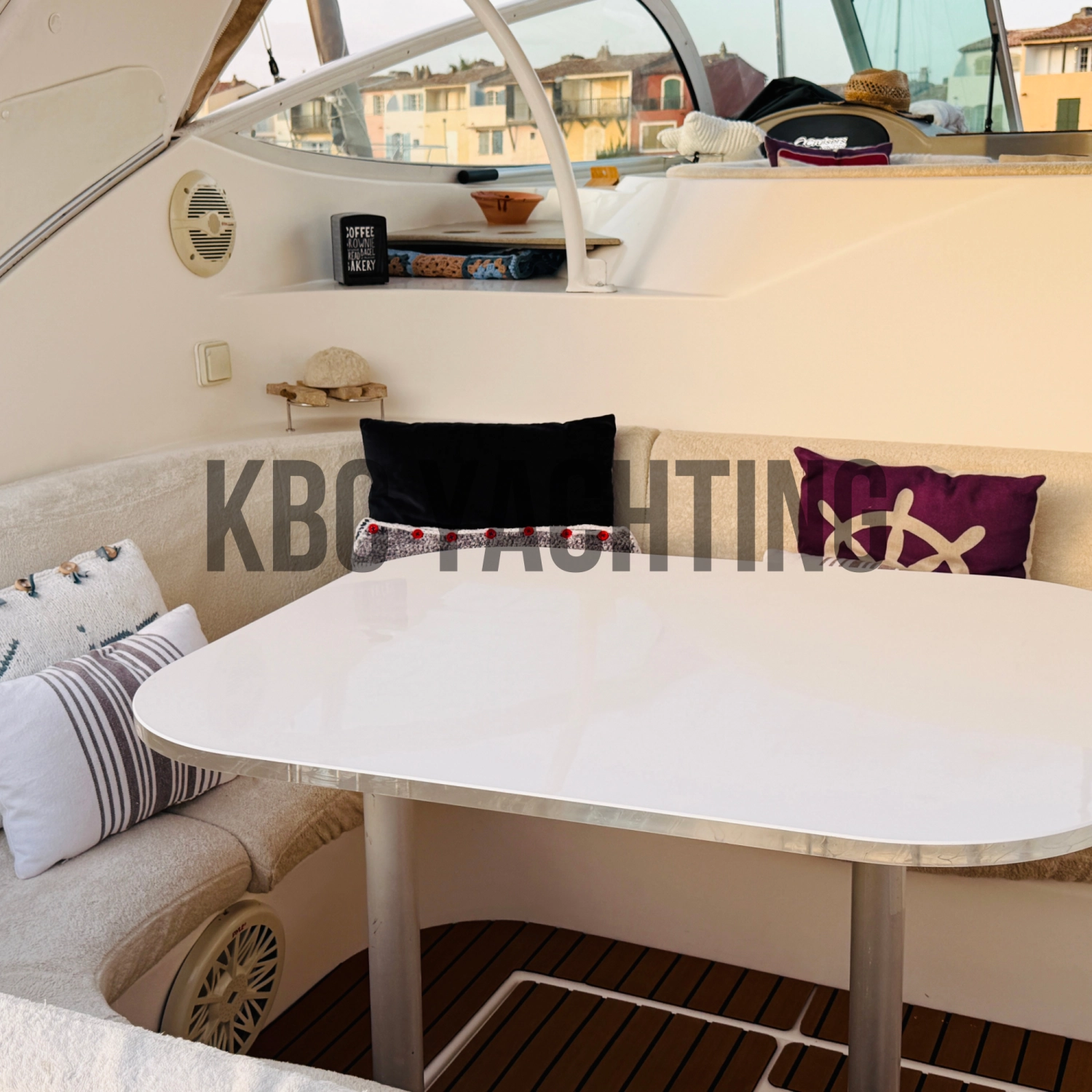 CRUISER YACHTS 440 EXPRESS