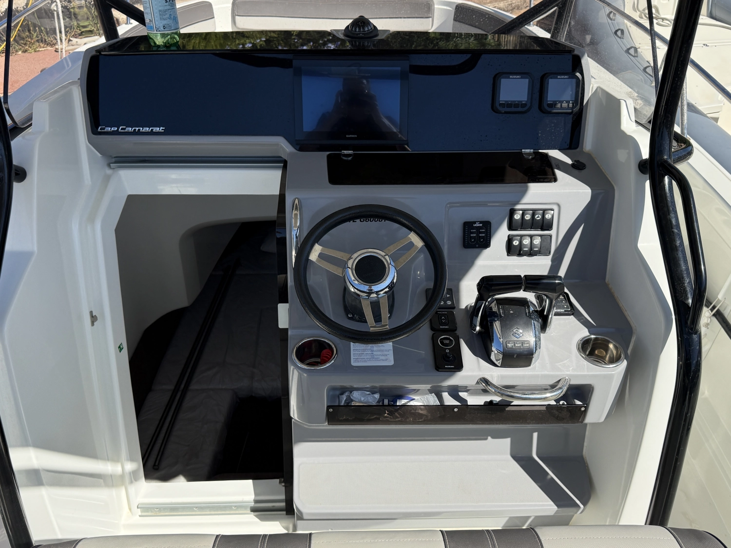 JEANNEAU CAP CAMARAT 9.0 CC