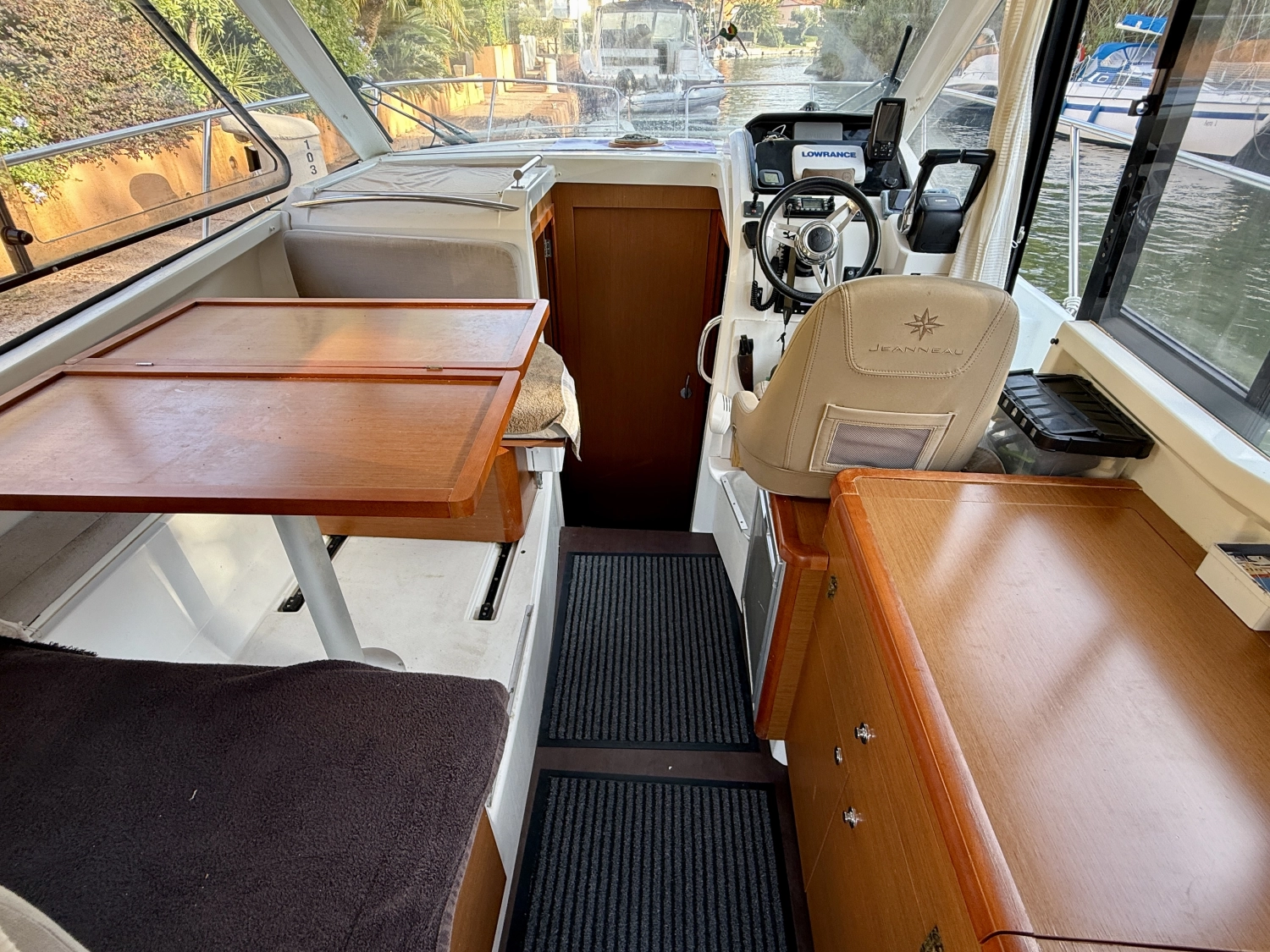 JEANNEAU MERRY FISHER 855