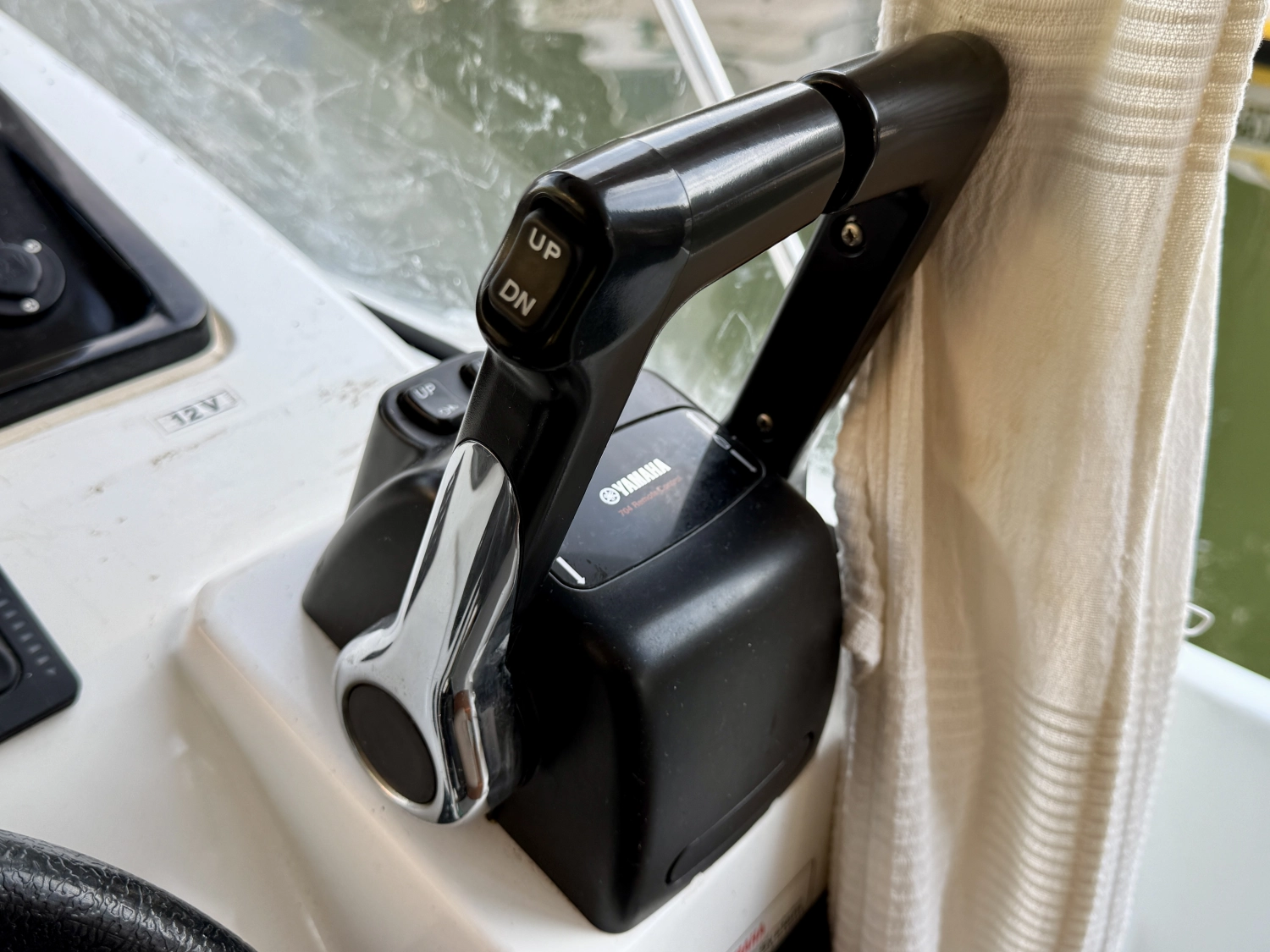 JEANNEAU MERRY FISHER 855